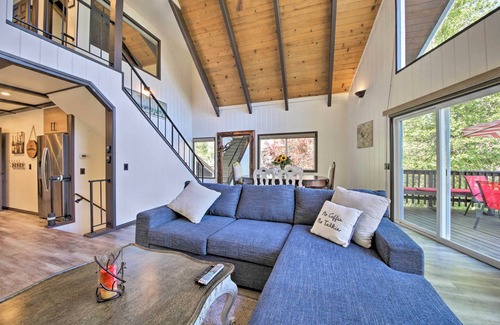 Lake Arrowhead Cottage | Lovely Lake Arrowhead Home w/Bikes: Pet Friendly!