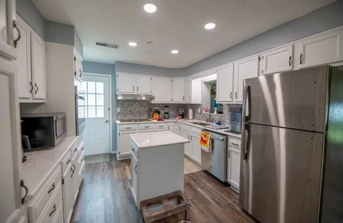 Donalsonville Cabin | Lovely Lakefront Cabin located on Lake Seminole