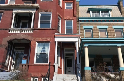Columbia Heights Apartment | Lovely large 2 bedroom in the best part of Columbia Heights