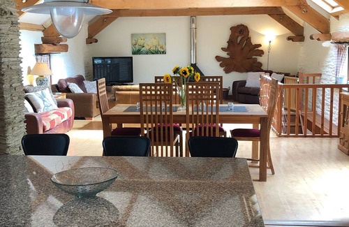 Tuckenhay House | LOVELY LARGE BARN CONVERSION NR DARTMOUTH - VILLAGE PUB, COUNTRY WALKS, WIFI