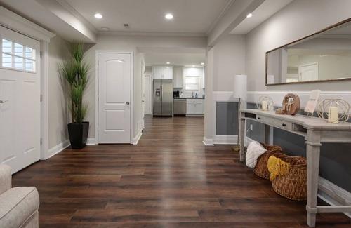 Independence House | ⭐LOVELY LARGE HISTORIC REMODELED HOME⭐ Unit B