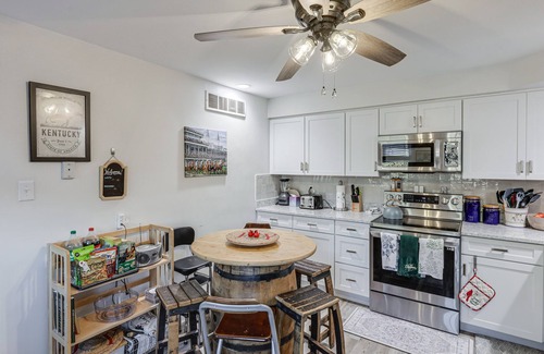 Lexington House | Lovely Lexington Home: 4 Mi to Downtown!