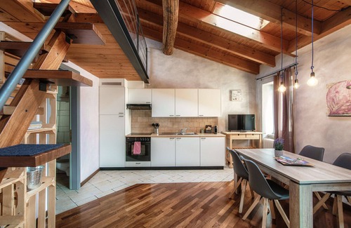 Morcote Apartment | Lovely loft with loft and lake view in Morcote (Lavanda)