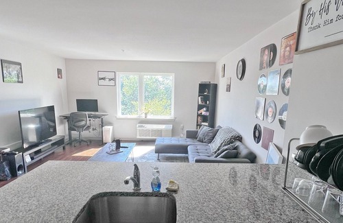 West Orange Apartment | Lovely luxury 1 bedroom apartment - 15 min from NYC