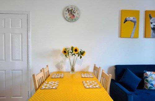 Ellemford Apartment | Lovely Maindoor flat at Murrayfield with Gardens