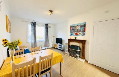 Ellemford Apartment | Lovely Maindoor flat at Murrayfield with Gardens