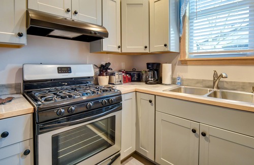 Hiram Apartment | Lovely Maine Vacation Rental Near Hiking
