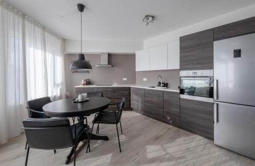 Hliðar Apartment | Lovely modern 1-bedroom apartment, free parking