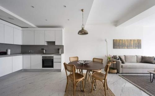 Bomonti House | Lovely Modern 1bd Condo Views W Poolgym! #222