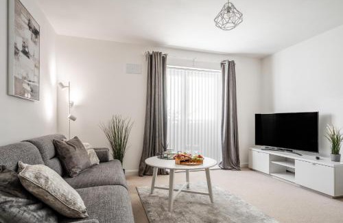 Wolverhampton Apartment | Lovely Modern 2 Bed City Centre Apartment with FREE parking - Double or Twin Beds Available