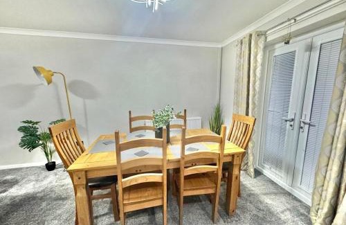 Willesborough House | Lovely modern 4 bedroom House in Ashford