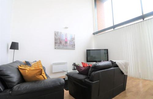 Baltic Triangle Apartment | Lovely Modern Central & Spacious