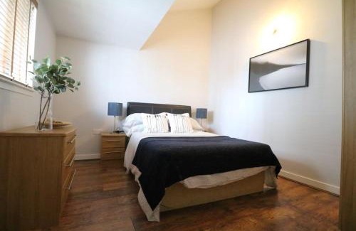 Baltic Triangle Apartment | Lovely Modern Central & Spacious