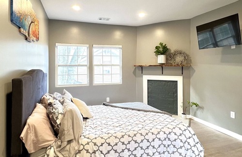 Peoplestown House | Lovely modern home near Downtown Atlanta & Airport