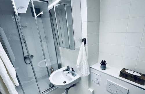 Schonbrunn Apartment | Lovely Nest Beside Schönbrunn Palace, ZOO and Technisches Museum