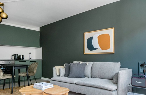 Schottenfeld Apartment | Lovely Neubau 1BR w/ Elevator, close to shopping, U3, U6, by Blueground