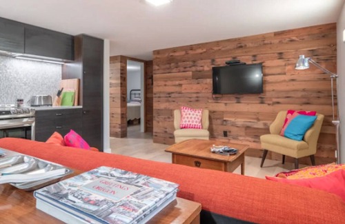 Alberta Arts District Apartment | LOVELY, NEW ALBERTA ARTS APARTMENT