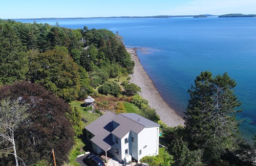 Hulls Cove House | Lovely new waterfront 3 BR, 2 bath w/beach and kayaks! Friday to Friday rentals