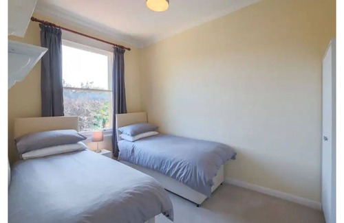 Guildford Apartment | Lovely One Bed Apartment in Guildford
