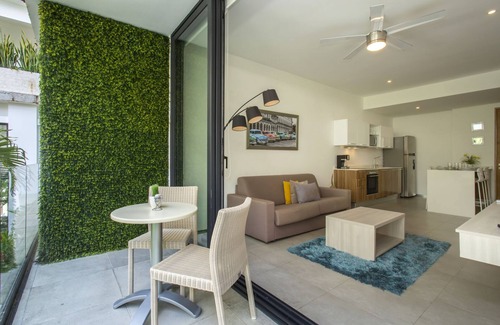 Downtown Villa | Lovely One Bedroom With Amazing Terrace View!