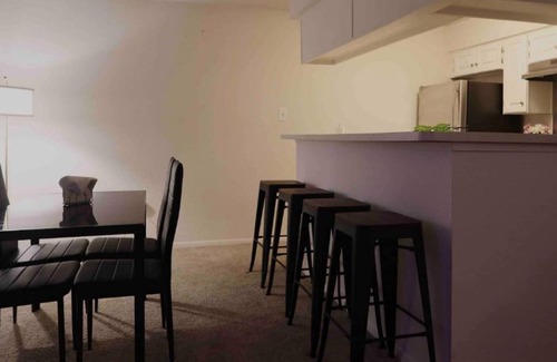 Laurel Apartment | Lovely One Bedroom Apartment near Richmond