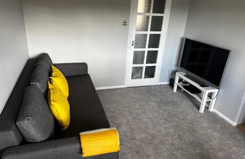 Hacton Apartment | Lovely one bedroom flat in convenient location