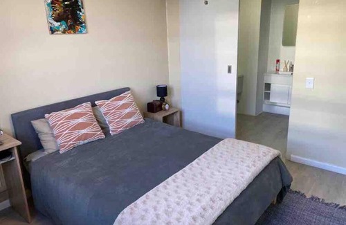 Observatory Apartment | Lovely open and sunny 2-bedroom apartment