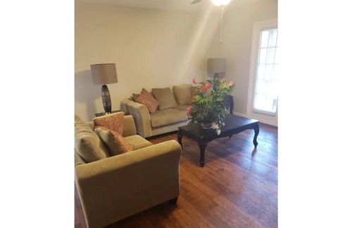 Northeast Raleigh House | Lovely open floor plan on golf course
