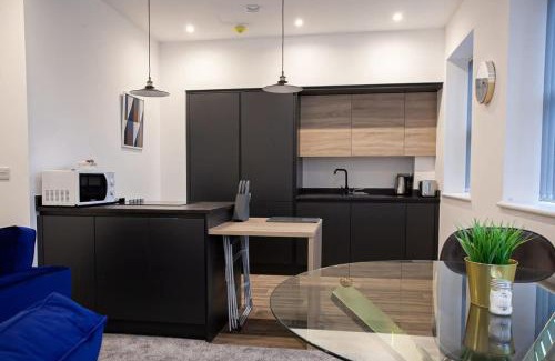 Bolton Apartment | Lovely Open Plan 1 Bedroom Apartment in Bolton