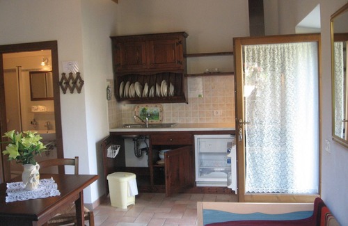 Cagli Apartment | lovely panorama, pool and valley view, equipped with kitchenette.