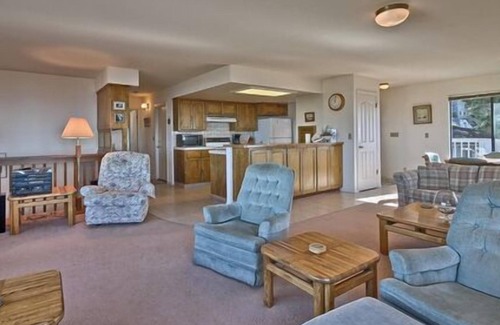 Park Hill House | Lovely Panoramic Views