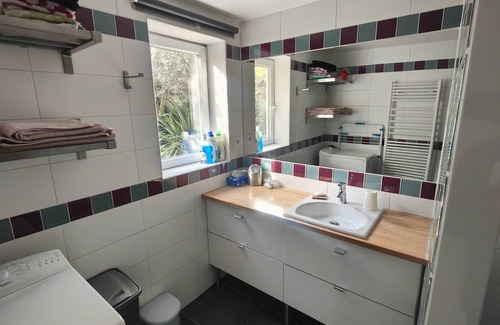 Adamville House | Lovely quiet little house and private parking