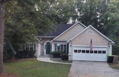 Inman House | Lovely Ranch on Basementnn