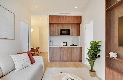 Quartier de la Chapelle Apartment | Lovely Refurbished Home in Vibrant 18th District