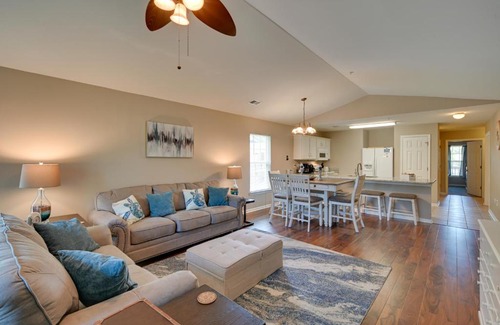 Carolina Forest Apartment | Lovely River Oaks Condo with Resort Amenities!