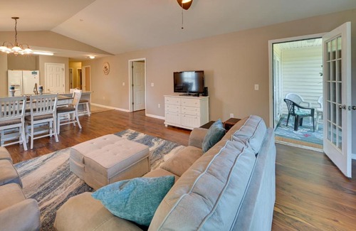 Carolina Forest Apartment | Lovely River Oaks Condo with Resort Amenities!