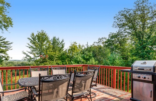 Lyndon Station House | Lovely river-view retreat with big yard, deck, & patio - dog-friendly