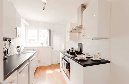 Doncaster House | Lovely Room in Doncaster Shared House With Kitchen