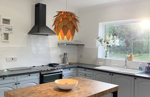 Swanage Ski Chalet | Lovely seaside chalet with just a 2 minute walk to the beach!