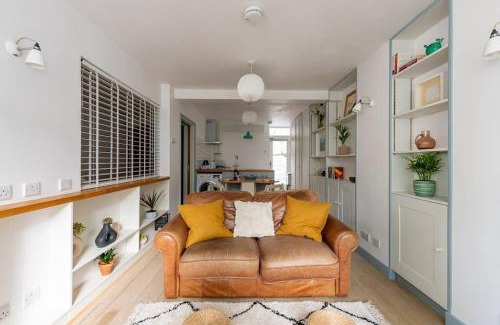 Telegraph Hill Apartment | Lovely self-contained basement studio with kitchen