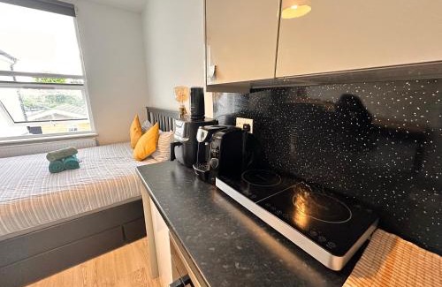 Lewisham Apartment | Lovely self contained studio now available