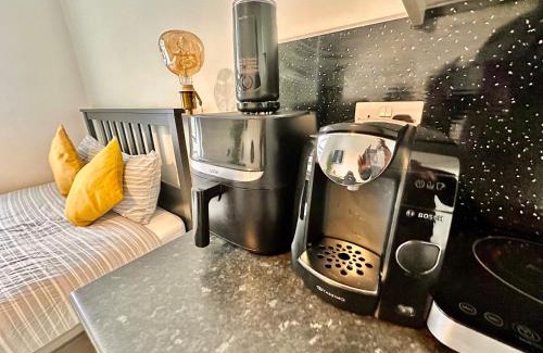 Lewisham Apartment | Lovely self contained studio now available