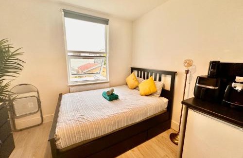 Lewisham Apartment | Lovely self contained studio now available