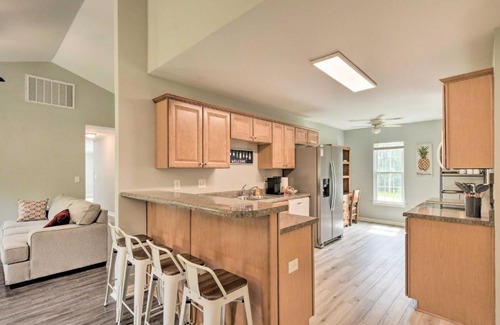 Seneca House | Lovely Seneca Home, Interior Lake Lot!