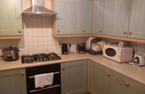 Thamesmead House | Lovely Shared 4 Bed Home Near The Thames