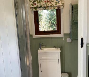 Camborne House | Lovely Shepherds hut near St Ives Cornwall