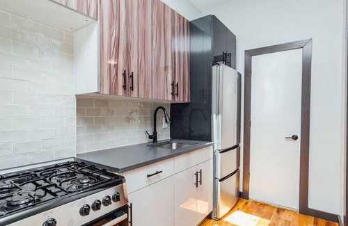 Crown Heights Apartment | Lovely Skylight 2 bedroom apartment