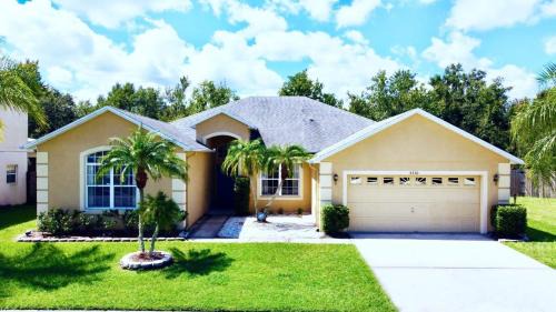 Crescent Lakes House | Lovely Spacious 4 Bed Pool Home with Spa-5330CVL