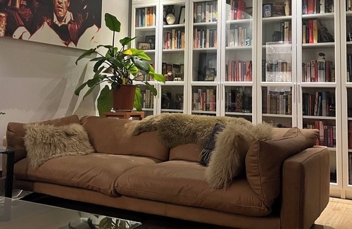 Esher Apartment | Lovely, Spacious Apartment