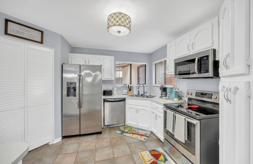 Arlington Condo | Lovely & spacious Florida getaway